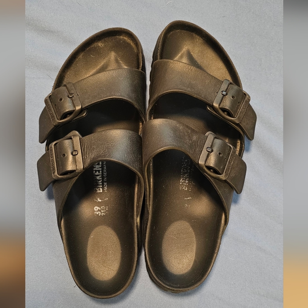 GUC! Birkenstock Arizona Essentials EVA - Black - Size 39 - Picture 9 of 10